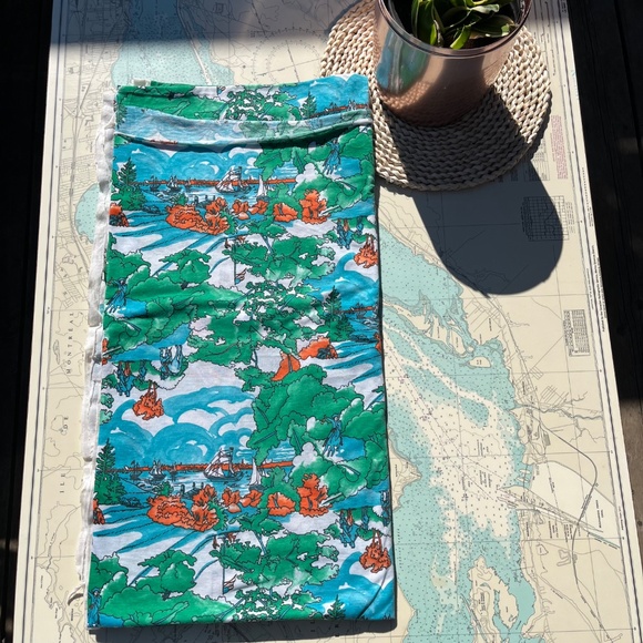 Vintage American Seaside Colonial Style Fabric - Picture 2 of 3